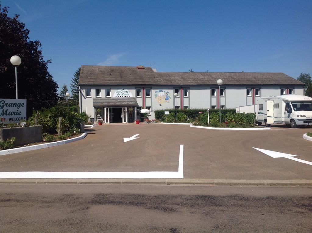 La Grange De Marie Hotel Nitry Bagian luar foto