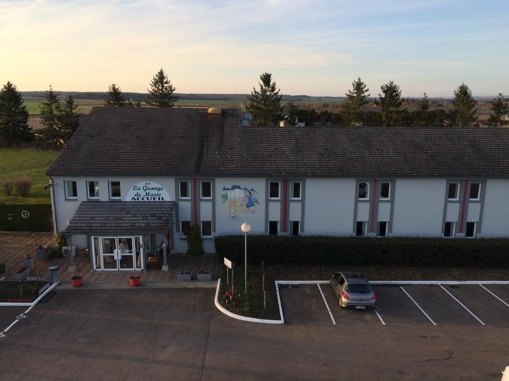 La Grange De Marie Hotel Nitry Bagian luar foto